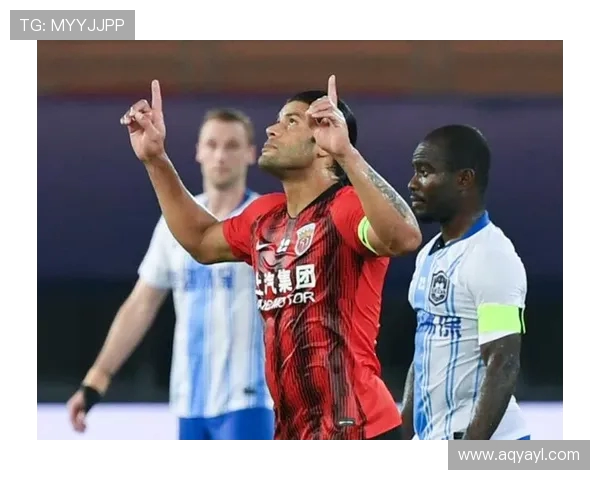 重庆极限运动队在世界攀岩锦标赛中以60分领跑积分榜展现强劲实力